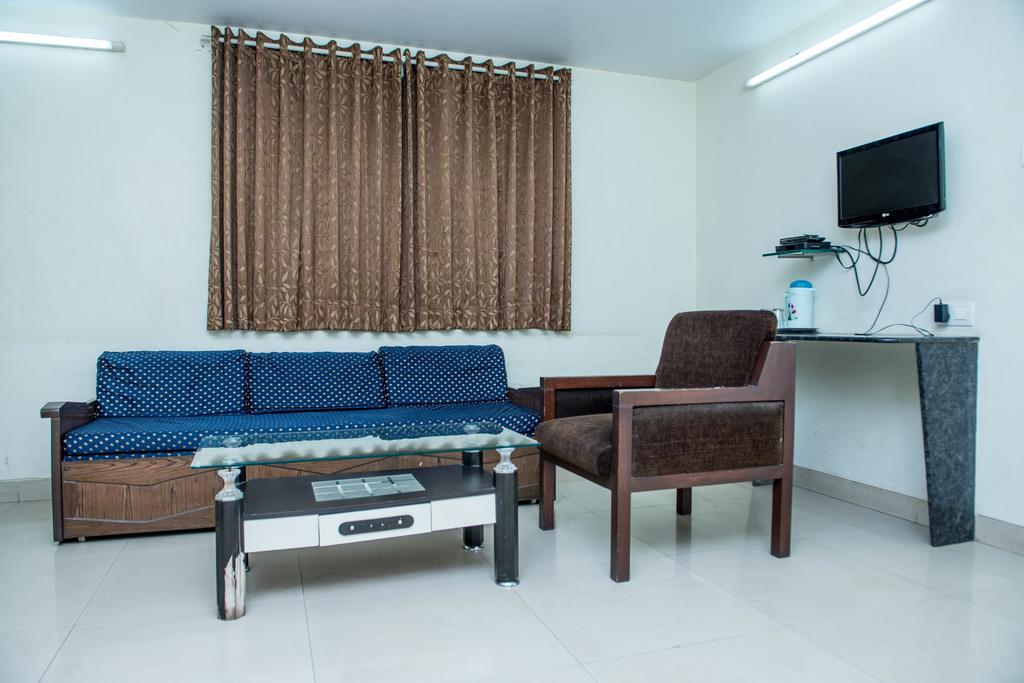 Hotel Linkway Mumbai Room photo